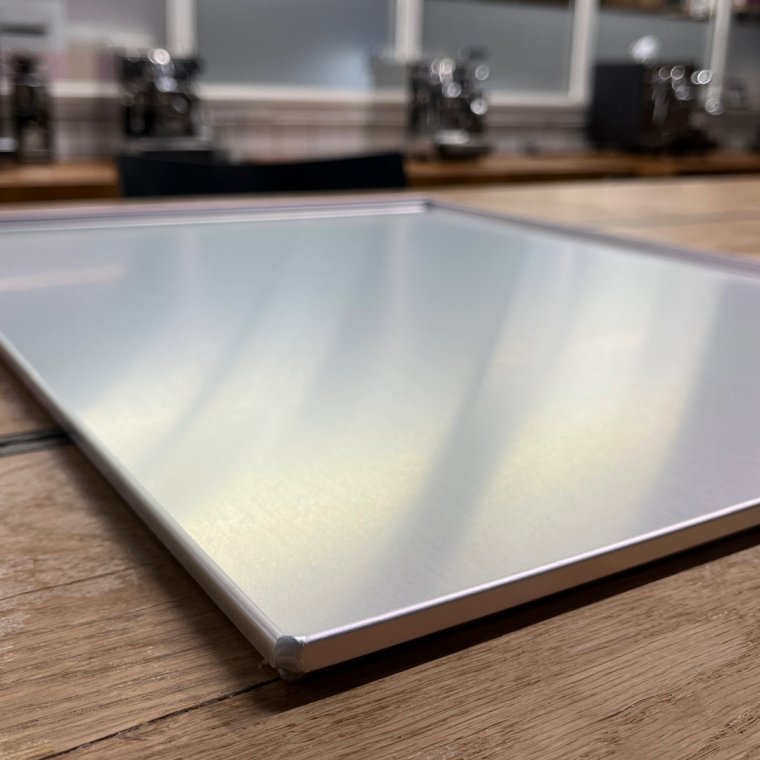 Kantplade til espressomaskiner (Beskyt din bordplade)